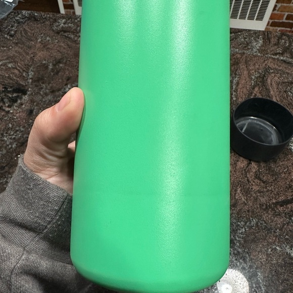 Spearmint HydroFlask 32oz with black flex boot - Picture 4 of 7